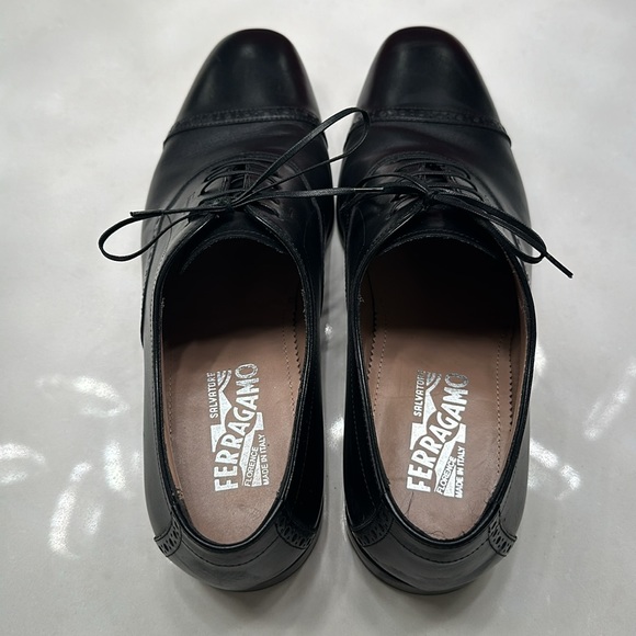 Salvatore Ferragamo Men’s Dress Shoe - Perfect Condition - Picture 4 of 11
